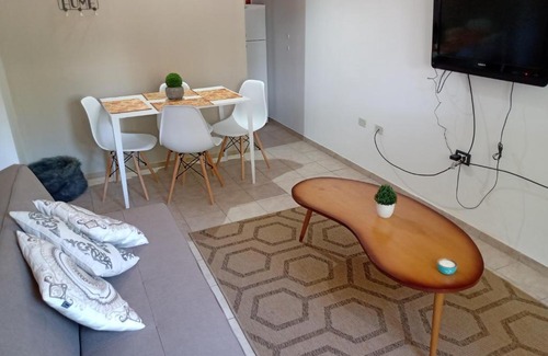 Godoy Cruz Apartamento | Cálido Departamento y Estacionamiento Gratuito