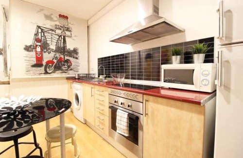 Palacio Apartamento | Céntrico Apartamento Estilo Pop-Art by Batuecas