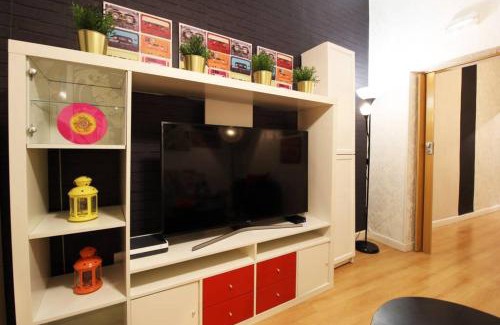 Palacio Apartamento | Céntrico Apartamento Estilo Pop-Art by Batuecas