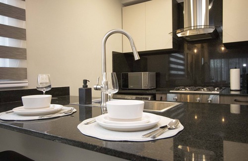 Yolanda Morales Apartamento | Céntrico con Piscina+bbq+gym+espacio de Trabajo y Personal en el Lobby 24/7