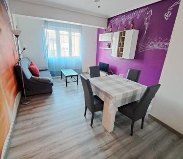 Centro de Logroño Apartamento | céntrico, tranquilo, garaje, colchones visco, ascensor, luminoso y wifi