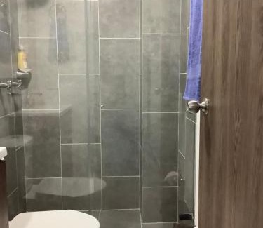 Sabaneta Casa | Cómoda habitación con baño privado