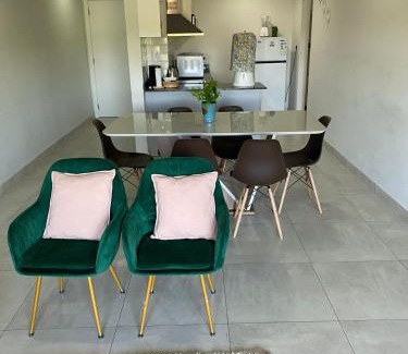 Luque Apartamento | Cómodo apartamento nuevo, zona aeropuerto!