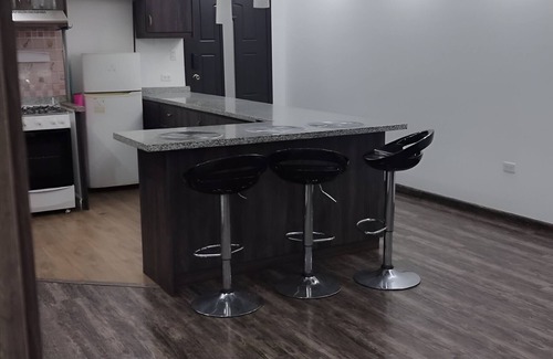 Quito Apartamento | Cómodo y céntrico departamento 3 habitaciones y dos baños