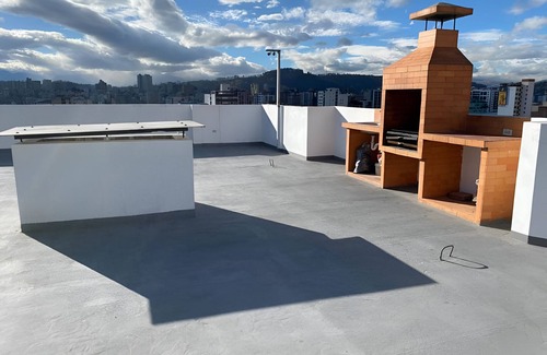 Quito Apartamento | Cómodo y céntrico departamento 3 habitaciones y dos baños
