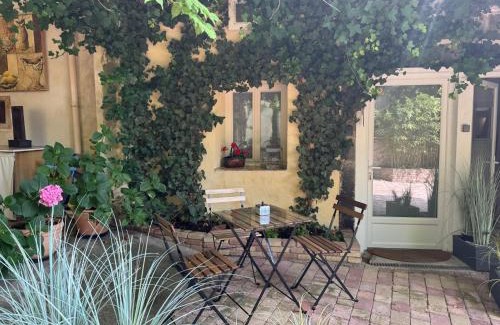 Aubiere Apartamento | Côté Jardin - Studio voûté by PRIM0 C0NCIERGERIE
