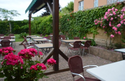 Chaneins Hotel | Côté Midi Chambre d'hôte