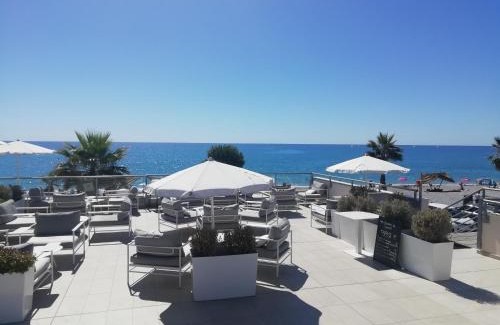 Villeneuve Loubet Beach Apartamento | Côte d'Azur joli studio 50m plage, climatisation , parking.