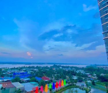 District 9 Apartamento | Căn hộ Master có sofa giường view sông Đồng Nai