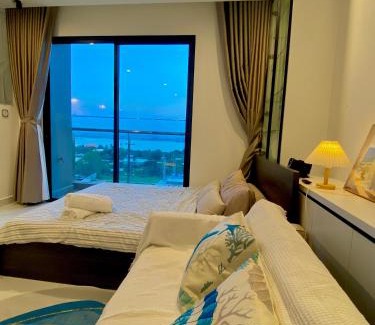 District 9 Apartamento | Căn hộ Master có sofa giường view sông Đồng Nai