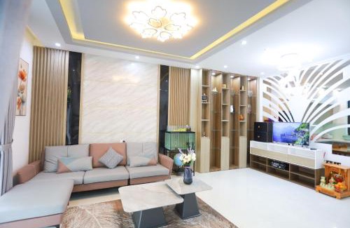 Huong Thuy Casa | Căn nhà 4 phòng ngủ, khu đô thị Royal Park - Kempi Home