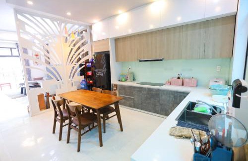 Huong Thuy Casa | Căn nhà 4 phòng ngủ, khu đô thị Royal Park - Kempi Home