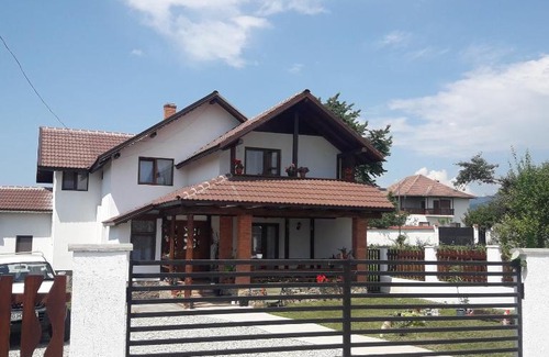 Crasna Casa | Căsuța de la țară