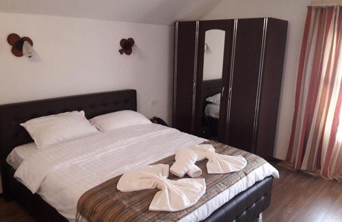 Crasna Casa | Căsuța de la țară