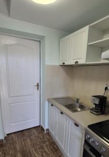 Vanatori Casa | Căsuța Din Poienița