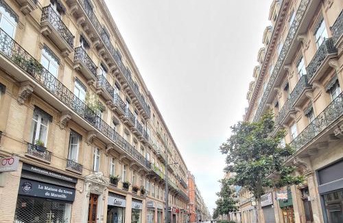 Victor Hugo District Apartamento | Cœur Capitole 122m2- Clim - Parking - Ascenseur- Métro
