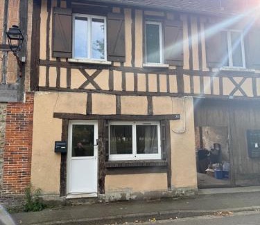 Conches-en-Ouche Apartamento | Cœur de Ville - familial - Parking gratuit - WIFI