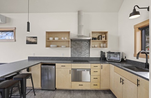 Mosier Cabina | C A M P R A N D O N N E E CABIN 2