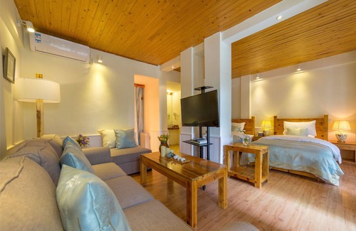 Shuhe Old Town Hotel | C'est La Vie Boutique Inn