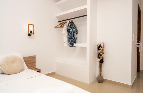Laganas Apartamento | C'est La Vie Rooms and Suites