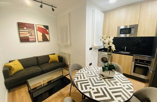 Puerta del Angel Apartamento | C Madrid Río Estudio Interior