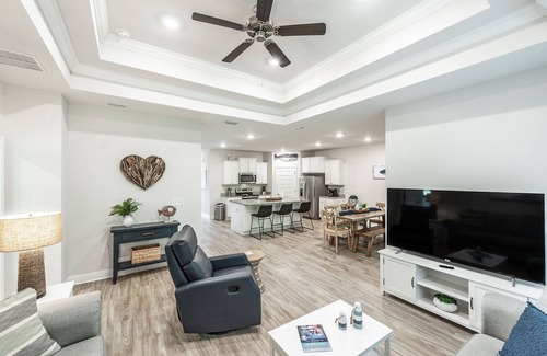Port St. Joe Casa | C'Side Charm, C'Side Charm|Coastal Retreat|Golf Cart|Windmark Beach|Sleeps 10