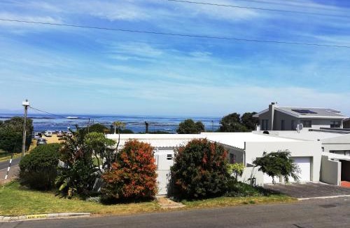 Onrus Casa | C the C - Holiday Home