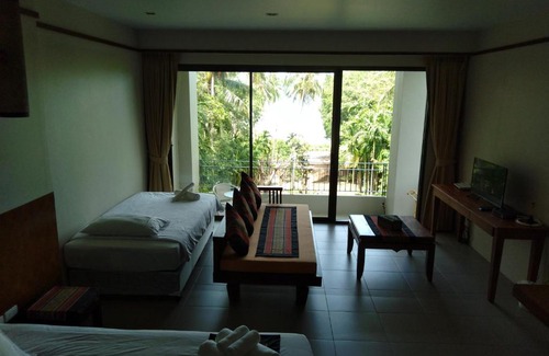 Rawai Cama Y Desayuno | C-VIEW BOUTIQUE