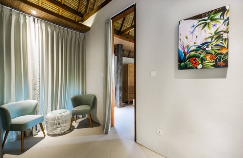 Jungut Batu Cama Y Desayuno | C-View Villas