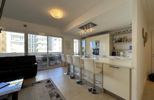 Pointe Croisette Apartamento | C028-Nice apartment with terrace - close to the beach