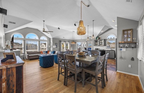 Ocean Hill Casa | C1256 Modern! Heated Saltwater Pool! Hot Tub! Great Location!
