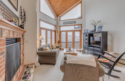Bretton Woods Casa | C15 Ski-In Ski-Out Townhouse with Hot Tub & Stunning Mount Washington Views, Pets welcome
