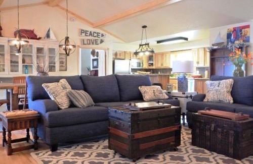 Mount Ida Casa | C21, Three bedroom, three bath log-sided, luxury Harbor North cottage with hot tub cottage