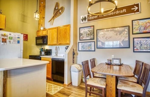 Timberline Condominio | C302 -Great views! Timberline Condo