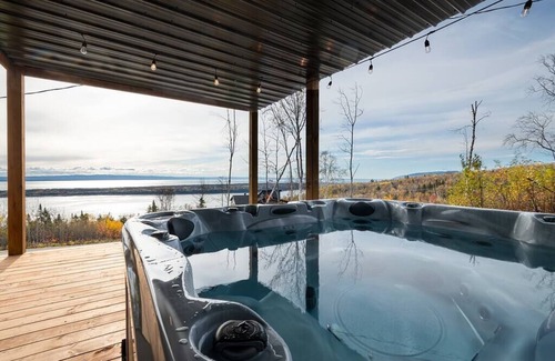 Saint-Joseph-de-la-Rive Chalet De Esquí | Le Charmant - Magnificent river view and spa