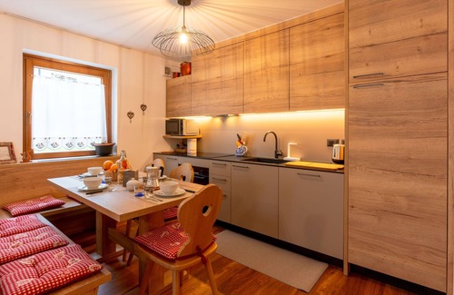 Penia Apartamento | Ca' di nonón by Interhome