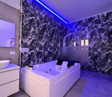 Milan Apartamento | CA FOSCARI HARMONY Jacuzzi Apartment