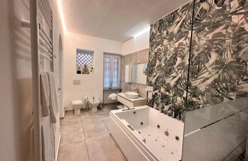 Milan Apartamento | CA FOSCARI HARMONY Jacuzzi Apartment
