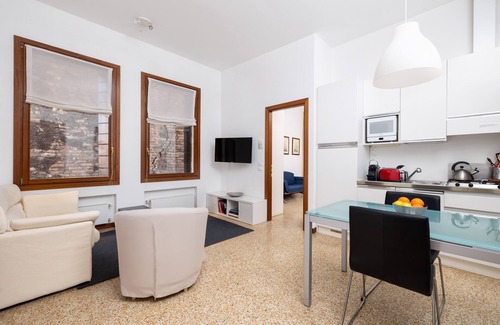 Castello Casa | Ca' Foscolo Residence