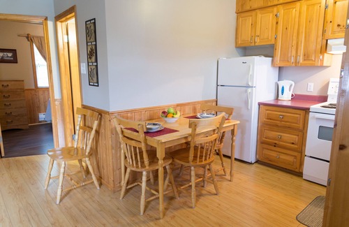Glenburnie-Birchy Head-Shoal Brook Cabaña | Middle Brook Cottages & Chalets