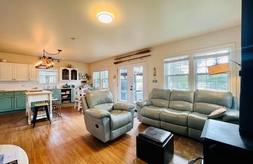 Saint-Claude Casa | Rowing, Waterfront, Spa