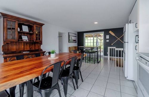 Petite-Riviere-Saint-Francois Casa | La Shred - 5min Massif + Fireplace + Spa + Air Conditioning + Smart TV