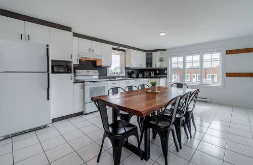 Petite-Riviere-Saint-Francois Casa | La Shred - 5min Massif + Fireplace + Spa + Air Conditioning + Smart TV