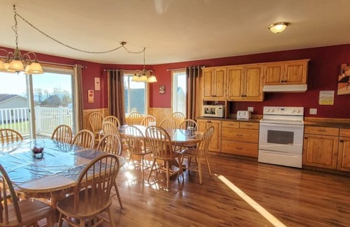 Petite-Riviere-Saint-Francois Chalet De Esquí | Hôtel à la maison - La Maison Elsa, fleuve et ski