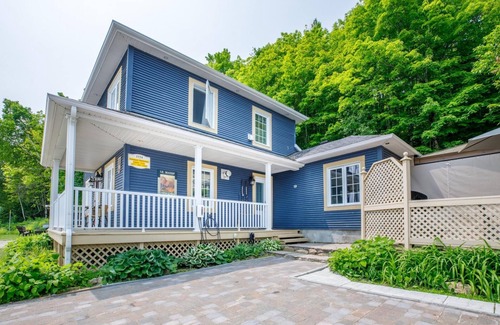 Petite-Riviere-Saint-Francois Condominio | Condo 1114 Cozy waterfront condo