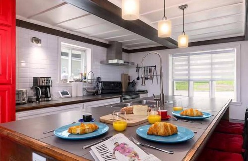 Petite-Riviere-Saint-Francois Casa | Cottage TOR-1049 | Petite-Rivière-St-François