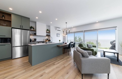Petite-Riviere-Saint-Francois Condominio | Havre du loup 1227 River front 1 Bedroom Gem