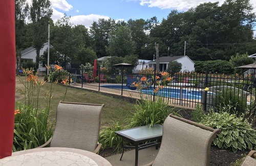 Saint-Jean-de-l'lle-d'Orleans Chalet De Esquí | Casas rurales en el campo con proximidad a la ciudad. A 20 minutos de Quebec.