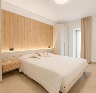 Oliero Cama Y Desayuno | Ca' Santina Rooms & Shared Kitchen