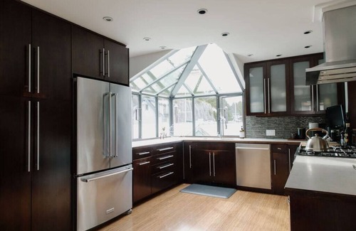 Halfmoon Bay Casa | The Float House Lodge at Secret Cove